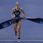 Lire la suite à propos de l’article Cassandra Beaugrand, triathlète française de haut niveau, accorde une grande importance à la nutrition pour optimiser sa performance. Quels sont ces conseils ?